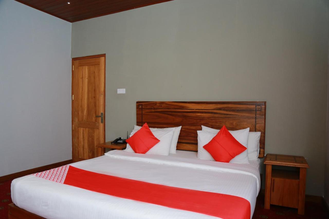 Oyo 278 Hotel Rivelka Kundasale Rom bilde
