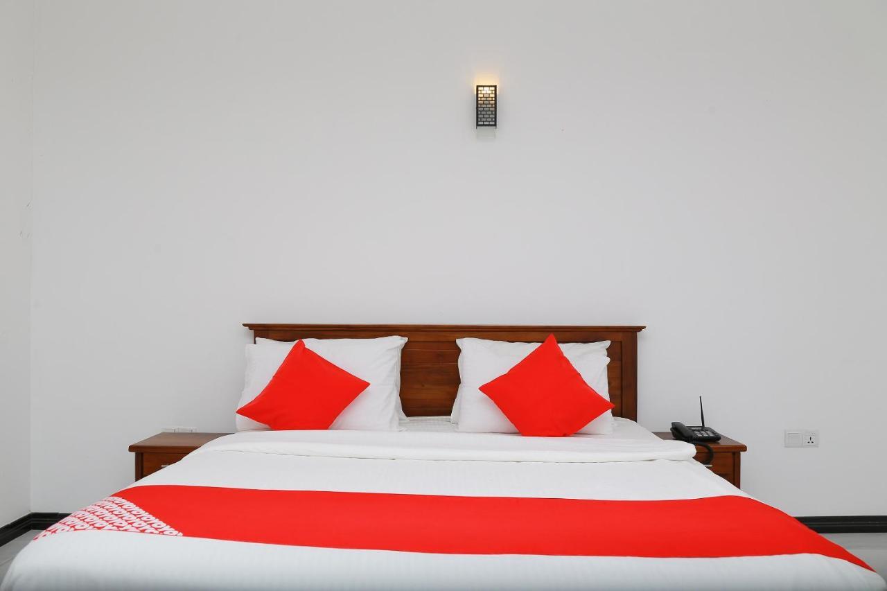 Oyo 278 Hotel Rivelka Kundasale Eksteriør bilde