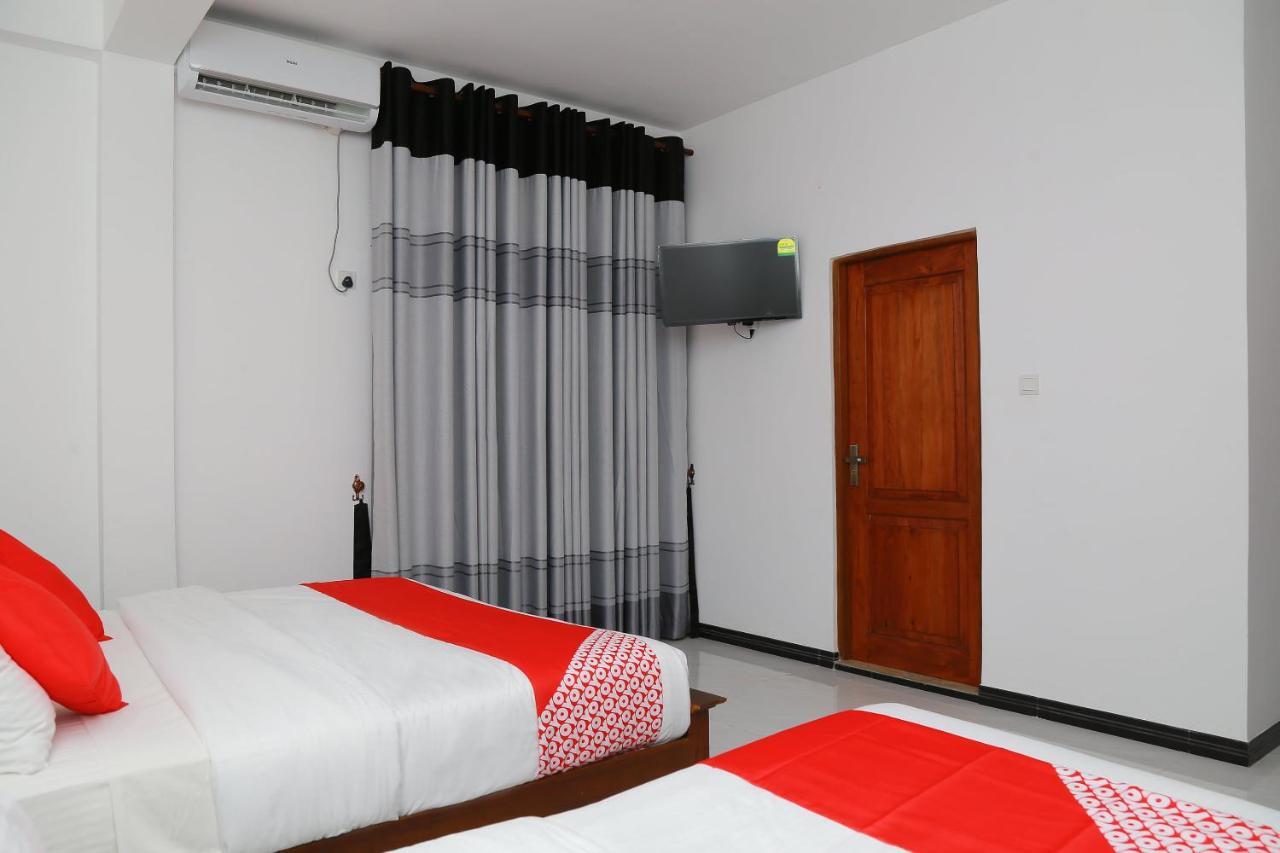 Oyo 278 Hotel Rivelka Kundasale Eksteriør bilde